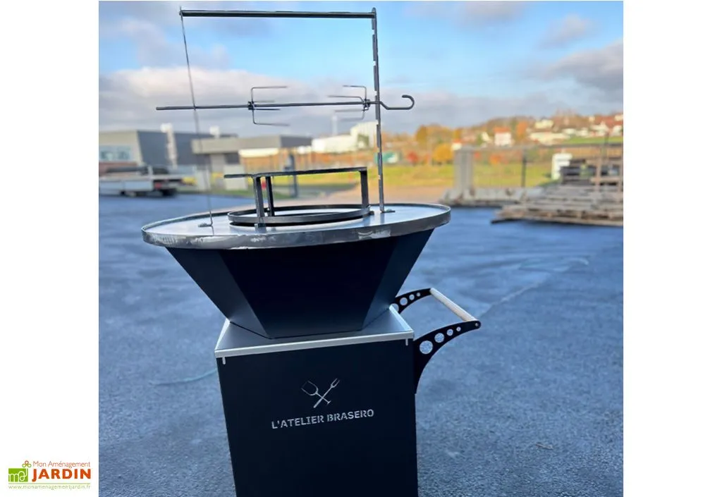 Atelier Brasero Brasero Design Avec Plaque En Acier + Poignée Et Tourne-broche – ø 85 Cm 1 Atelier Brasero Brasero Design Avec Plaque En Acier + Poignée Et Tourne-broche – ø 85 Cm